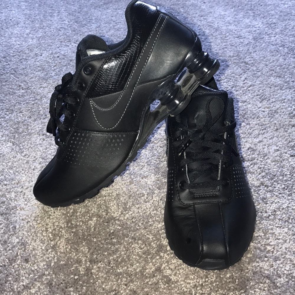 Nike shox  tennis shoes